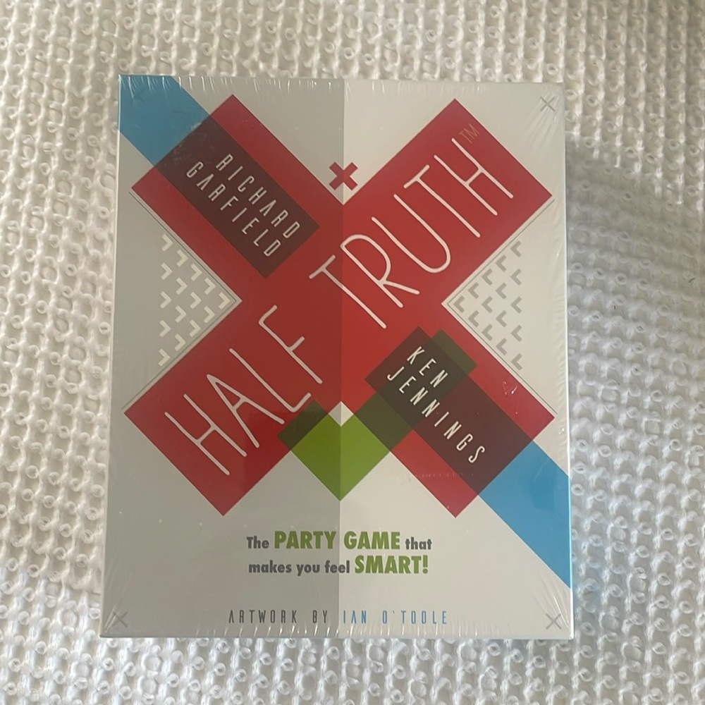 HALF TRUTH, Party Game by Richard Garfield and Ken Jennings